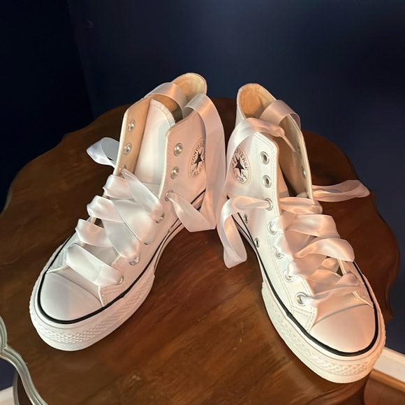 Chuck Taylor All Star Lift Platform leather high top. White - Picture 6 of 6